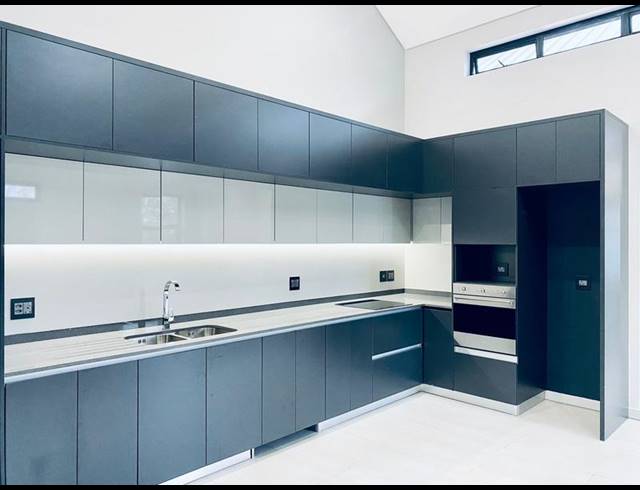 1 BEDROOM COMPLEX FOR SALE IN MENLO PARK